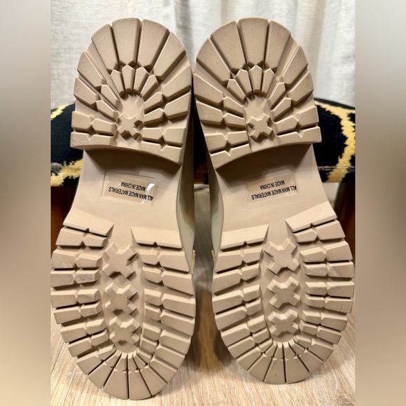 DV by Dolce Vita Carley Loafers Women’s Size 8.5 Beige Faux Leather Slip-On - Picture 7 of 7